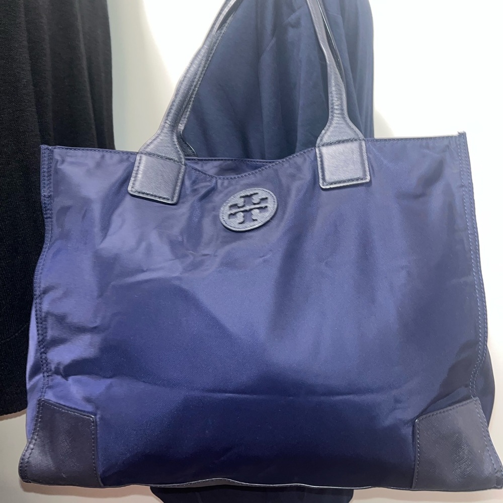 Tory Burch Navy Ella PACKABLE Tote - Picture 1 of 8